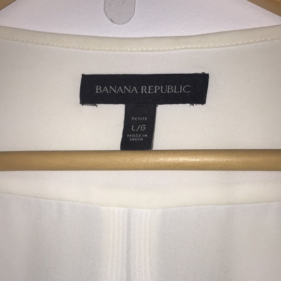 White pleat-front blouse - Picture 5 of 6